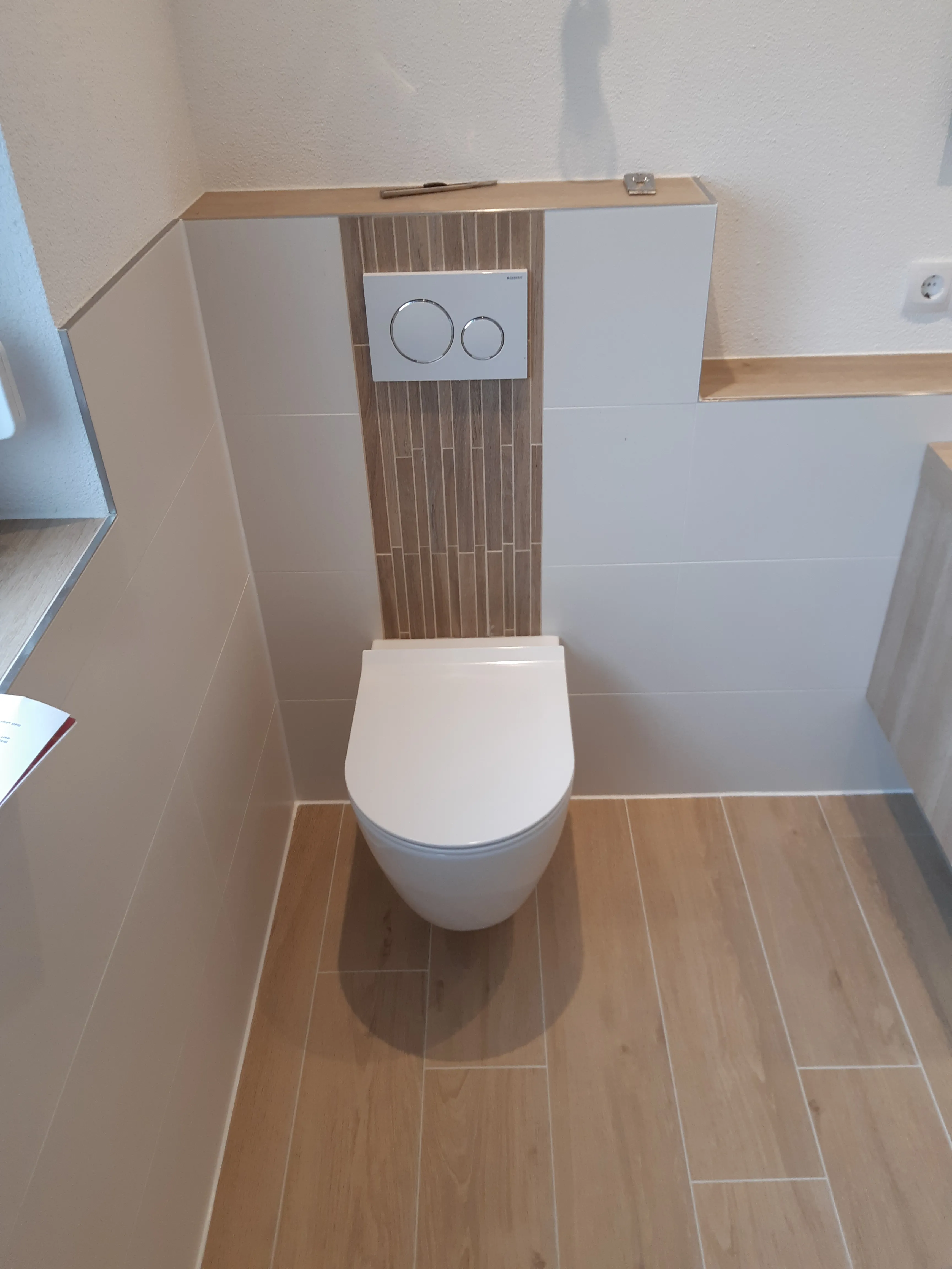 Wand wc vor holzoptik fliesen